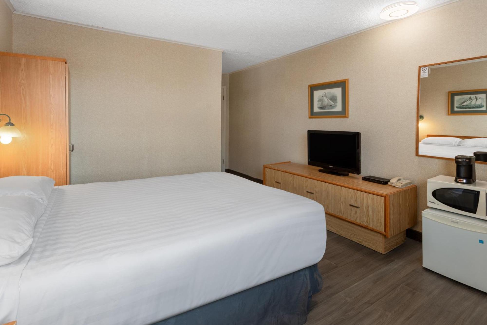 Travelodge By Wyndham Amherst Extérieur photo