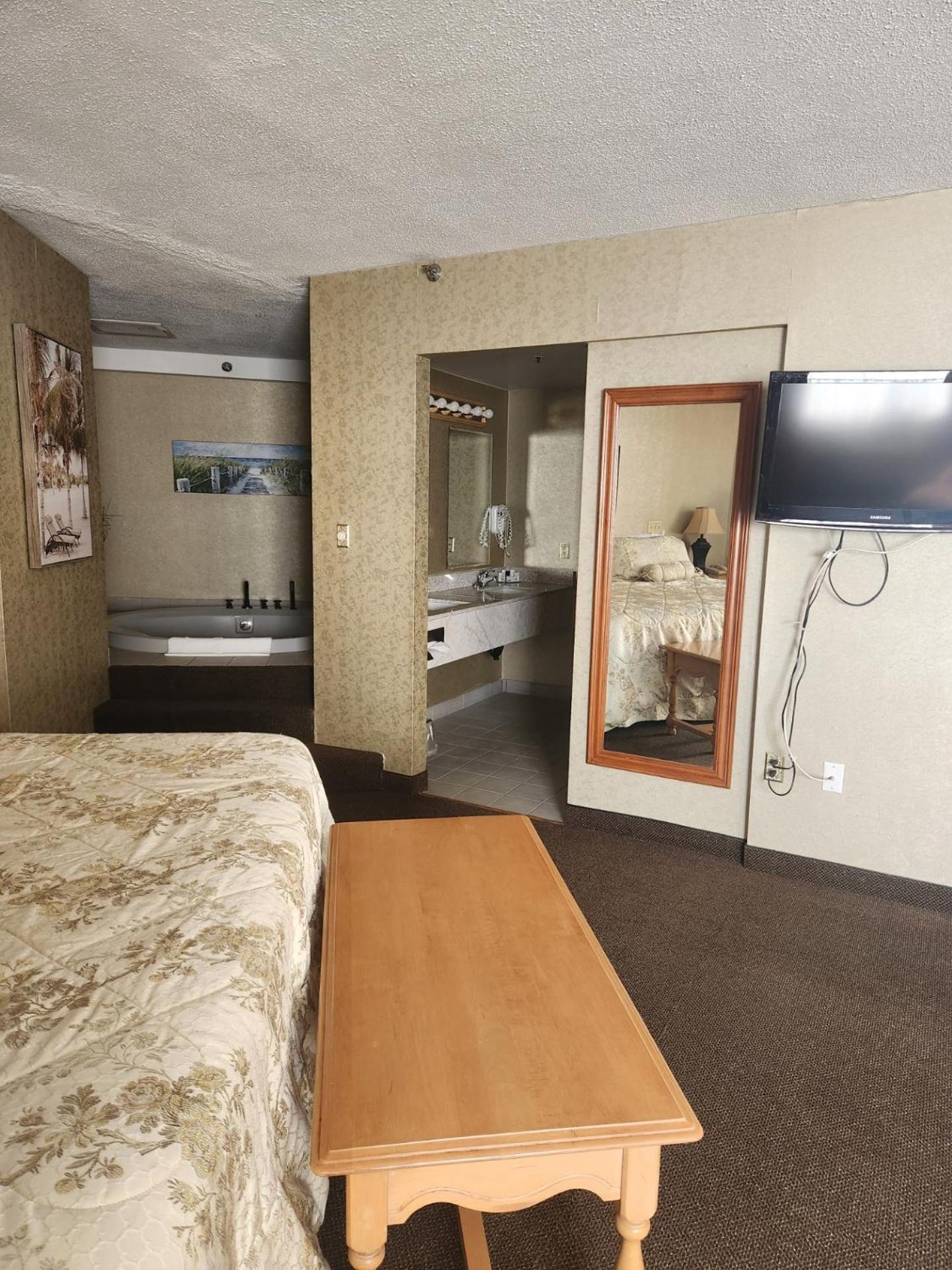 Travelodge By Wyndham Amherst Extérieur photo